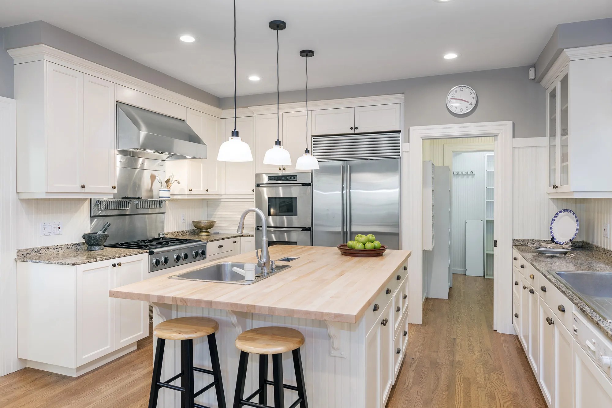 Kitchen Contractors pros